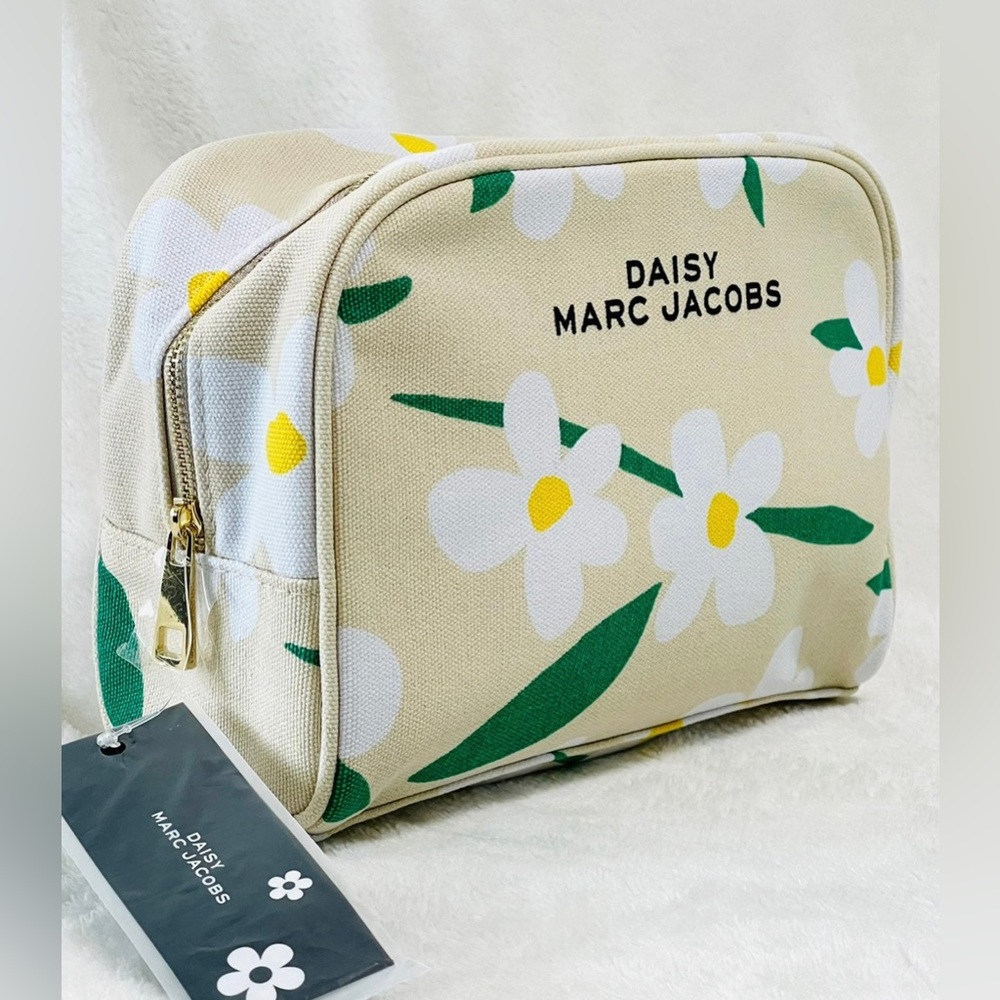 MARC JACOBS DAISY COSMETIC BAG / POUCH